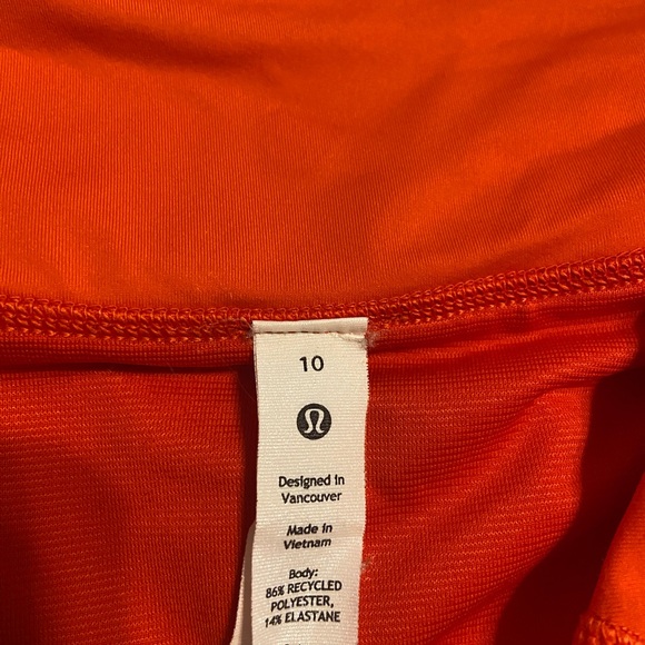 Lululemon athletic shorts size 10 - Picture 3 of 3